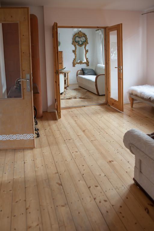 Allika Holiday House Pärnu Kamer foto