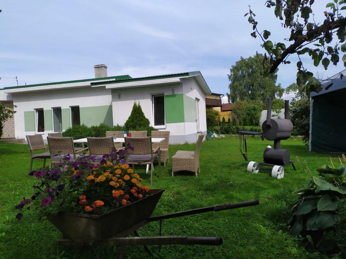Allika Holiday House Pärnu Buitenkant foto